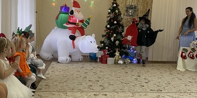 Новорічне свято в гр 2( дошкільний вік)